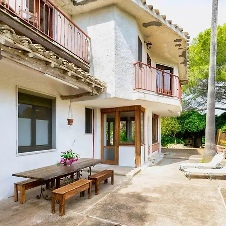 Villa Charming 200m From The Sea