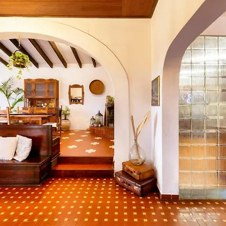 Charming 200m From The Sea Villa