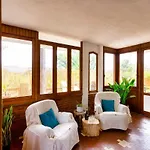 Villa Charming 200m From The Sea