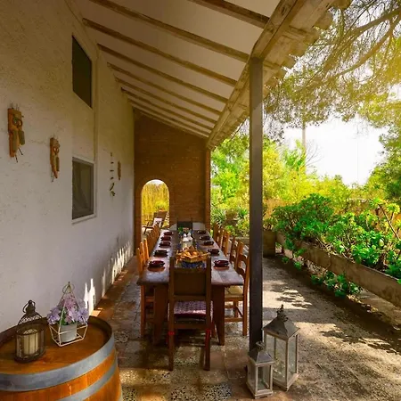 Villa Charming 200m From The Sea