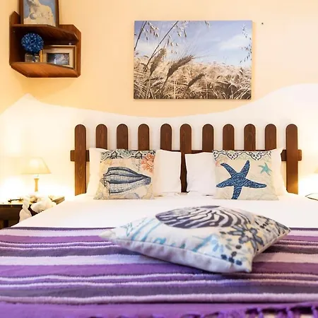 Charming 200m From The Sea 빌라 *