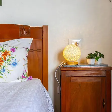 Charming 200m From The Sea 빌라 *