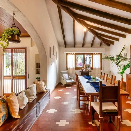 Charming 200m From The Sea Villa